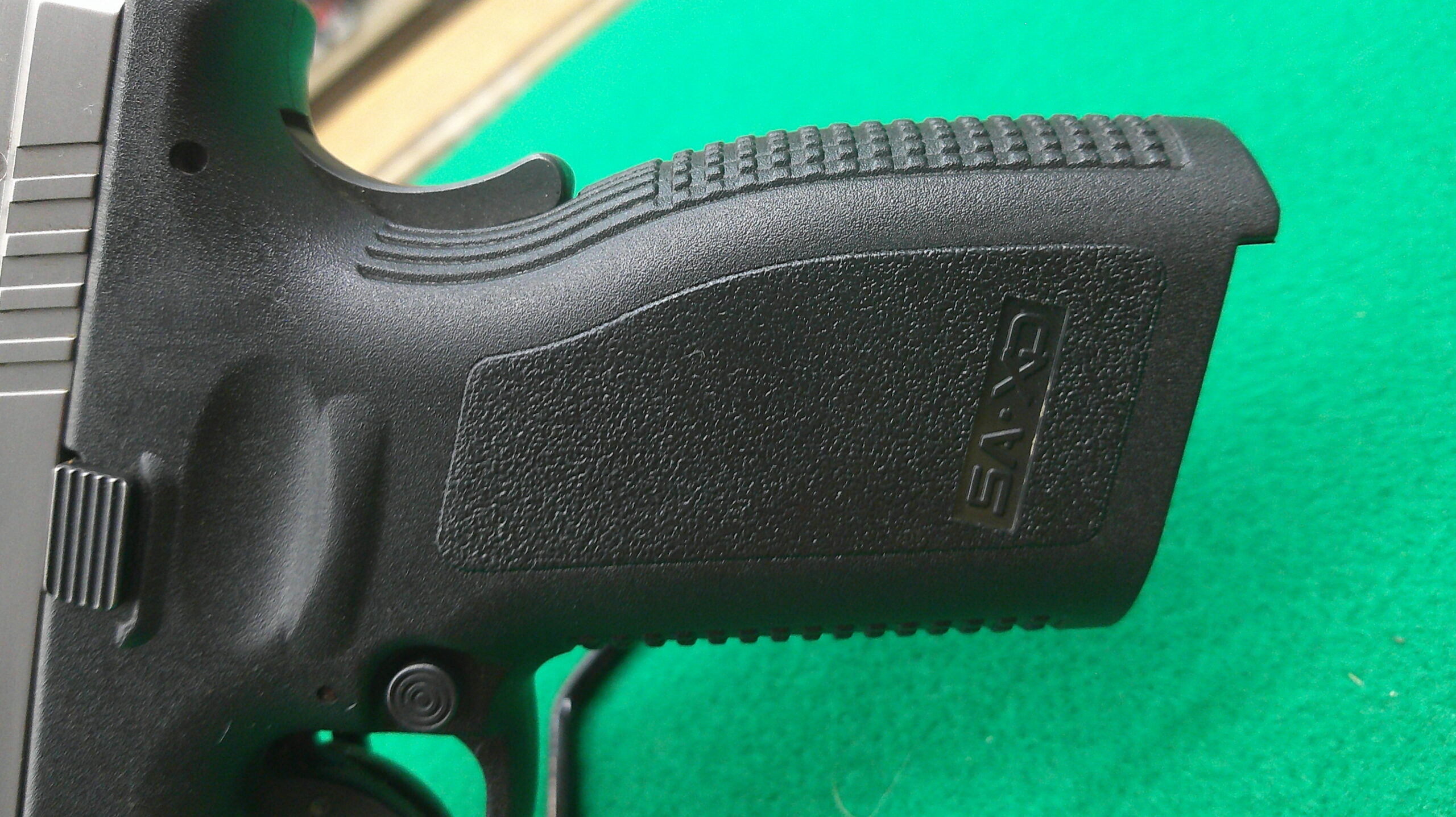 Used Springfield XD40 40 4" Barrel - Image 4